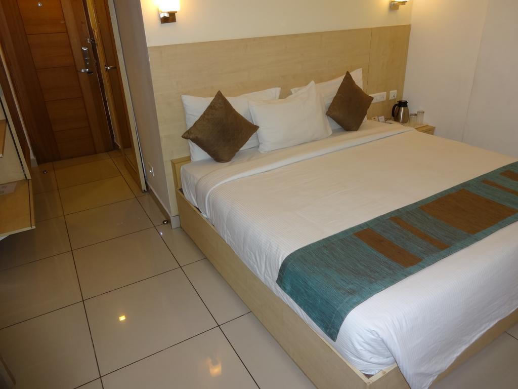 Hotel Southern Grand Vijayawada Exterior photo